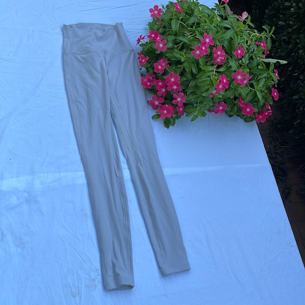 Lululemon Align™ High-Rise Pant 28" COLOR CHROME Size 2 Leggings!!!!